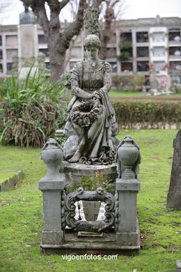 ESCULTURA FUNERARIA DE ASOREY. HERACLIO BOTONA. ESCULTURAS Y ESCULTORES. VIGO