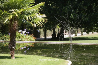 NATUREZA CON ARTE. EXPOSICIÓN DE ESCULTURA JARDÍNS PAZO QUIÑONES DE LEÓN (CASTRELOS) VIGO. 