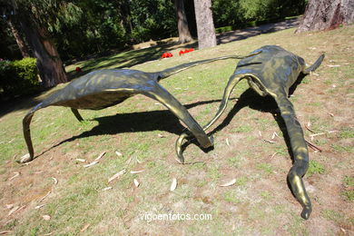 NATUREZA CON ARTE. EXPOSICIÓN DE ESCULTURA JARDÍNS PAZO QUIÑONES DE LEÓN (CASTRELOS) VIGO. 