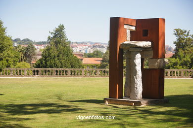 NATURALEZA CON ARTE. EXPOSICIÓN DE ESCULTURA JARDINES PAZO QUIÑONES DE LEÓN (CASTRELOS) VIGO. NATUREZA CON ARTE.