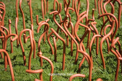 NATURALEZA CON ARTE. EXPOSICIÓN DE ESCULTURA JARDINES PAZO QUIÑONES DE LEÓN (CASTRELOS) VIGO. NATUREZA CON ARTE.