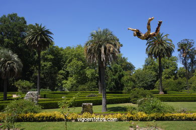 NATURALEZA CON ARTE. EXPOSICIÓN DE ESCULTURA JARDINES PAZO QUIÑONES DE LEÓN (CASTRELOS) VIGO. NATUREZA CON ARTE.