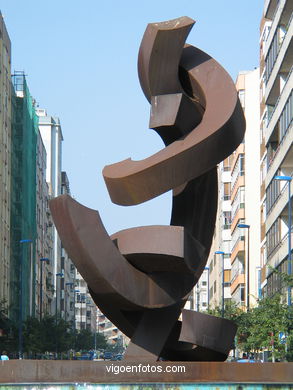 PUBLIC CONTEMPORARY ABSTRACT SCULPTURE (1980-S.XXI). SCULPTURES AND SCULPTORS. VIGO