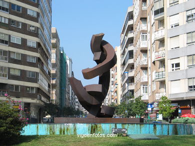 PUBLIC CONTEMPORARY ABSTRACT SCULPTURE (1980-S.XXI). SCULPTURES AND SCULPTORS. VIGO