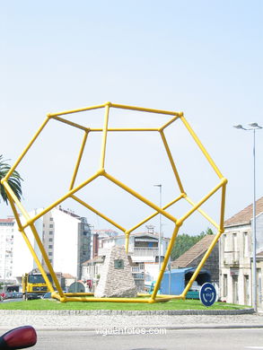 PUBLIC CONTEMPORARY ABSTRACT SCULPTURE (1980-S.XXI). SCULPTURES AND SCULPTORS. VIGO