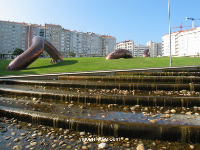 SCULPTURE MIÑOCA SQUARE. PUBLIC CONTEMPORARY SCULPTURE  (1970-S.XXI). SCULPTURES AND SCULPTORS. VIGO