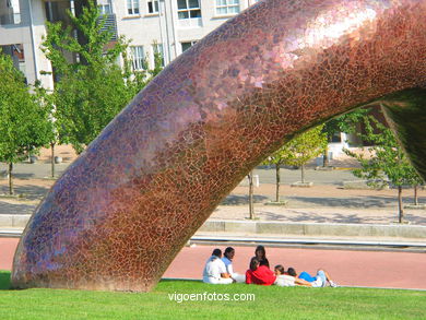 SCULPTURE MIÑOCA SQUARE. PUBLIC CONTEMPORARY SCULPTURE  (1970-S.XXI). SCULPTURES AND SCULPTORS. VIGO