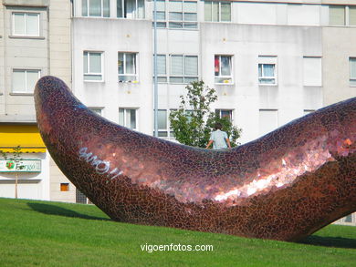 ESCULTURA PRAÇA DÁ MIÑOCA. ESCULTURAS PÚBLICAS CONTEMPORÂNEAS (1970-S.XXI). ESCULTURAS E ESCULTORES. VIGO