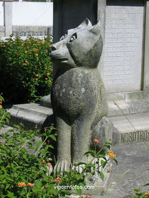 PUBLIC CONTEMPORARY SCULPTURE  (1970-S.XXI). SCULPTURES AND SCULPTORS. VIGO