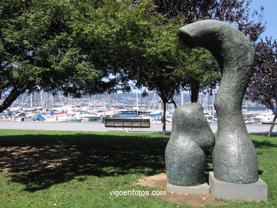 PUBLIC CONTEMPORARY SCULPTURE  (1970-S.XXI). SCULPTURES AND SCULPTORS. VIGO