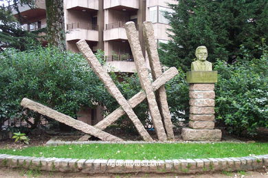 ESCULTURAS PÚBLICAS CONTEMPORÂNEAS (1970-S.XXI). ESCULTURAS E ESCULTORES. VIGO