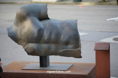 SCULPTURES DE IGOR MITORAJ. SCULPTURES AND SCULPTORS. VIGO