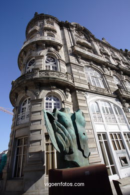 SCULPTURES DE IGOR MITORAJ. SCULPTURES AND SCULPTORS. VIGO