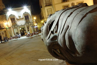 ESCULTURAS DE IGOR MITORAJ. ESCULTURAS E ESCULTORES. VIGO