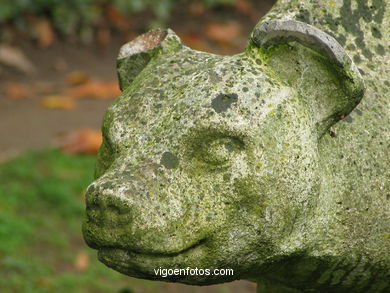 SCULPTURES OF JOSE MEDINA. SCULPTURES AND SCULPTORS. VIGO