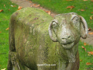 SCULPTURES OF JOSE MEDINA. SCULPTURES AND SCULPTORS. VIGO