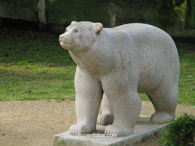 SCULPTURES OF JOSE MEDINA. SCULPTURES AND SCULPTORS. VIGO