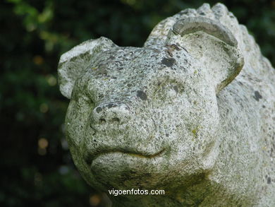 SCULPTURES OF JOSE MEDINA. SCULPTURES AND SCULPTORS. VIGO