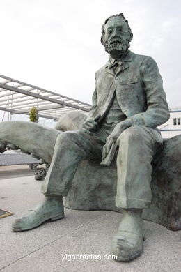 ESCULTURA A JULIO VERNE. ESCULTURAS Y ESCULTORES. VIGO