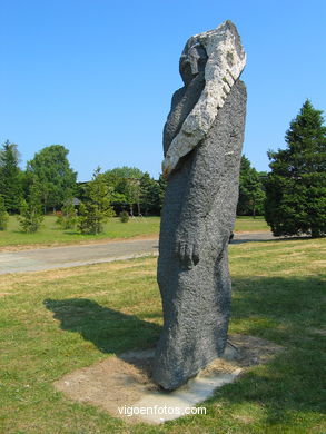 OTHERS SCULPTURES OF LEIRO. SCULPTURES AND SCULPTORS. VIGO