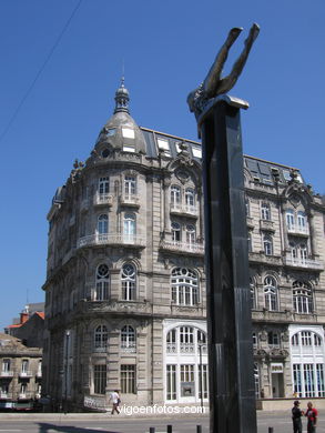 EL SIRENO. ESCULTURAS Y ESCULTORES. FRANCISCO LEIRO. VIGO