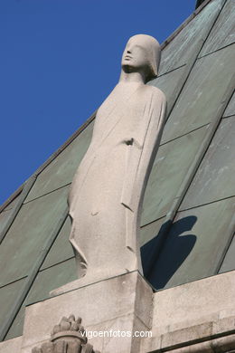 ESCULTURAS DE BUCIÑOS . ESCULTURAS E ESCULTORES. VIGO