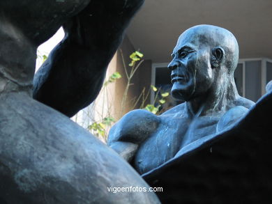 MONUMENTO AL TRABAJO. ESCULTURAS Y ESCULTORES. VIGO