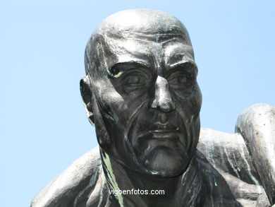 MONUMENTO AL TRABAJO. ESCULTURAS Y ESCULTORES. VIGO