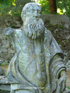 A FONTE DE NEPTUNO E DO ANGELOTE. ESCULTURAS E ESCULTORES. VIGO