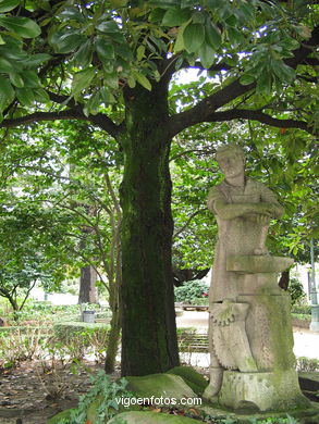 SCULPTURES ALAMEDA-AREAL DE CAMILO NOGUEIRA. SCULPTURES AND SCULPTORS. VIGO