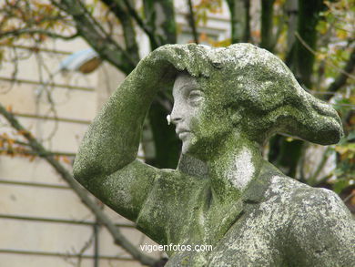 ESCULTURAS ALAMEDA-AREAL DE CAMILO NOGUEIRA. ESCULTURAS E ESCULTORES. VIGO