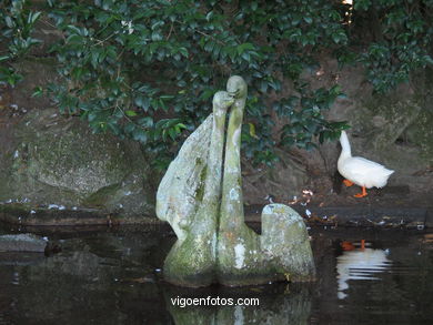 ESCULTURAS NO CASTRO DE CAMILO NOGUEIRA. ESCULTURAS E ESCULTORES. VIGO