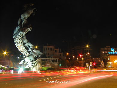 MONUMENT TO THE HORSES. SCULPTURES AND SCULPTORS. VIGO