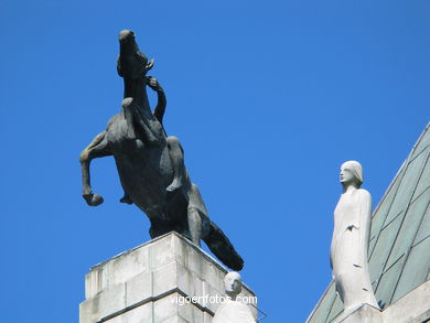 SCULPTURES  NOVACAIXAGALICIA HORSES. SCULPTURES AND SCULPTORS. VIGO