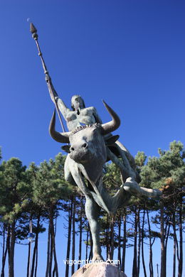 MONUMENT TO EUROPE. SCULPTURES AND SCULPTORS. VIGO