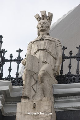 ESCULTURA CLÁSSICA EM VIGO. ESCULTURAS E ESCULTORES. VIGO