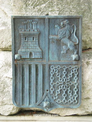 MONUMENTO-PANTEÓN DE LA CRUZ ROJA. ESCULTURAS Y ESCULTORES. VIGO