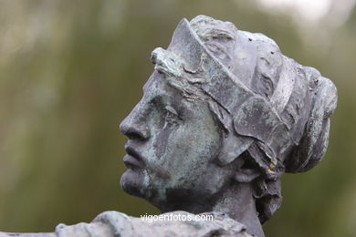 MONUMENT TO ELDUAYEN. SCULPTURES AND SCULPTORS. VIGO