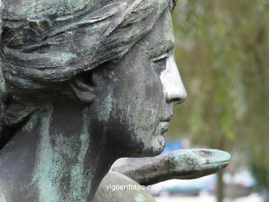 MONUMENT TO ELDUAYEN. SCULPTURES AND SCULPTORS. VIGO