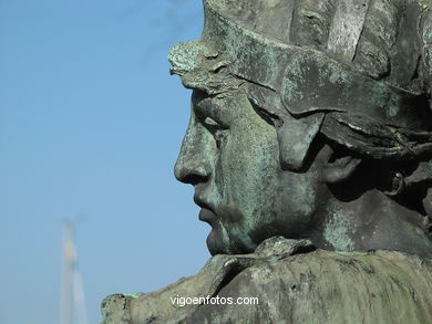 MONUMENT TO ELDUAYEN. SCULPTURES AND SCULPTORS. VIGO