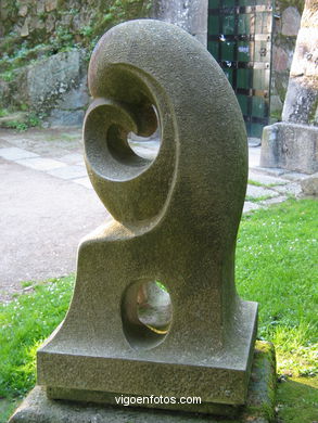 SCULPTURES OF SILVINO SILVA. SCULPTURES AND SCULPTORS. VIGO