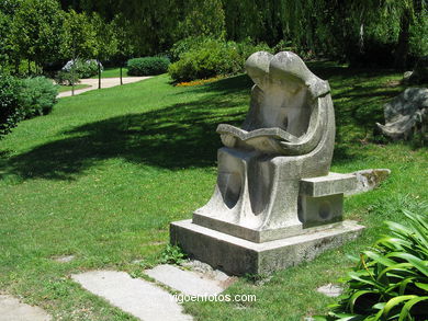 SCULPTURES OF SILVINO SILVA. SCULPTURES AND SCULPTORS. VIGO