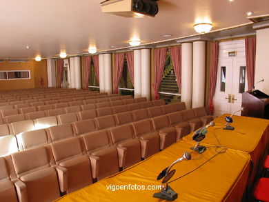 SALA DE CONFERÊNCIAS