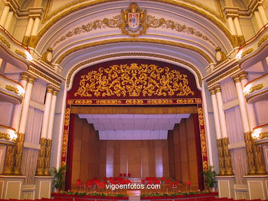 TEATRO - SALA DE CONCIERTOS NOVACAIXAGALICIA  (CAIXANOVA)