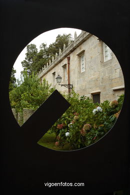 EXTERIORES DEL PAZO QUIÑONES DE LEÓN