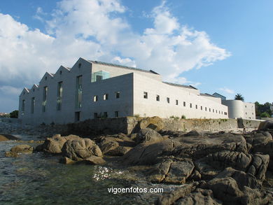 EXTERIORES DEL MUSEO DEL MAR. ARQUITECTO CESAR PORTELA. 