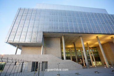 FACADE - VIGO CONFERENCE CENTRE (SEA OF VIGO)