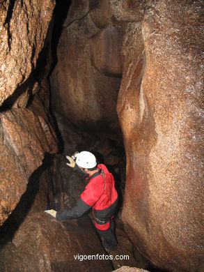 GRUTAS DO FOLÓN - CORUXO (Vigo)