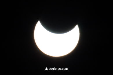 ECLIPSE- ANNULAR SOLAR ECLIPSE - 3 OCTOBER 2005 - SPAIN