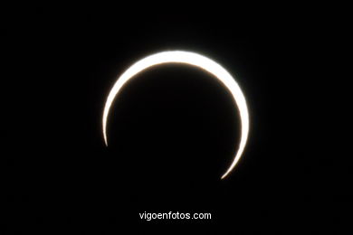 ECLIPSE- ANNULAR SOLAR ECLIPSE - 3 OCTOBER 2005 - SPAIN